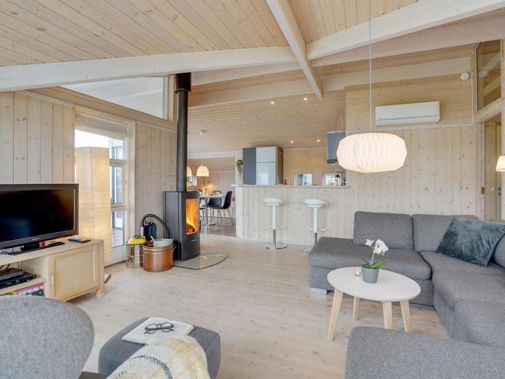 Posezení v ubytování Holiday Home Floriana - 650m from the sea by Interhome