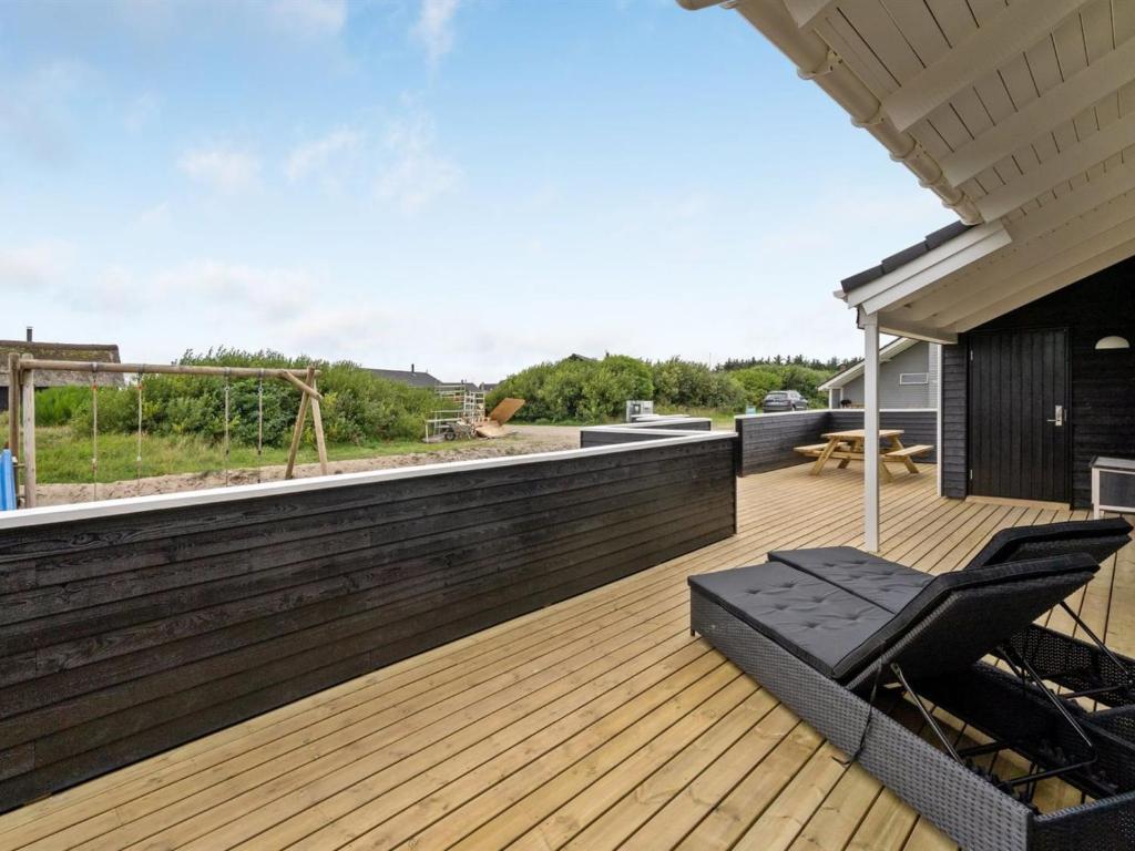 Balkón nebo terasa v ubytování Holiday Home Markku - 400m from the sea by Interhome