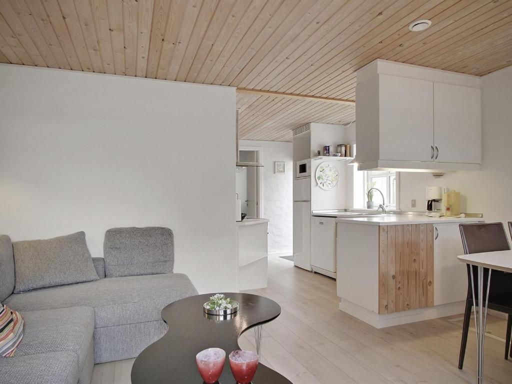 Kuchyň nebo kuchyňský kout v ubytování Holiday Home Armi - 75m from the sea by Interhome