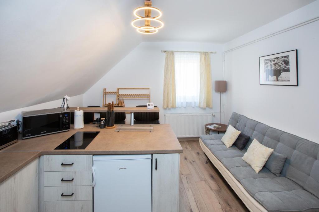 Kuchyňa alebo kuchynka v ubytovaní Deres Apartmanház