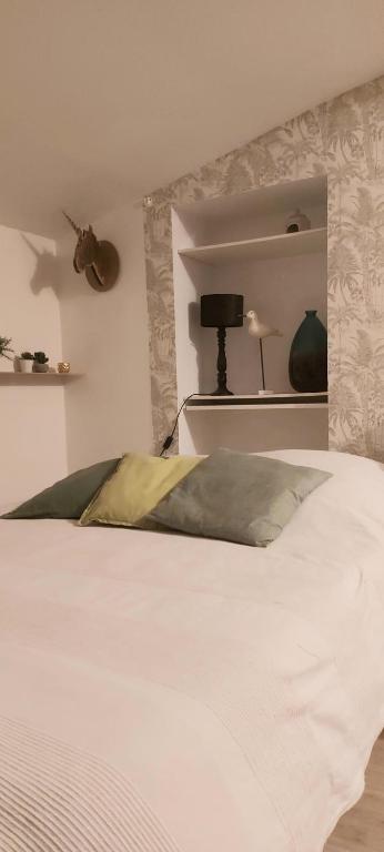 Chez Margarett - Double Room With Private External Bathroom