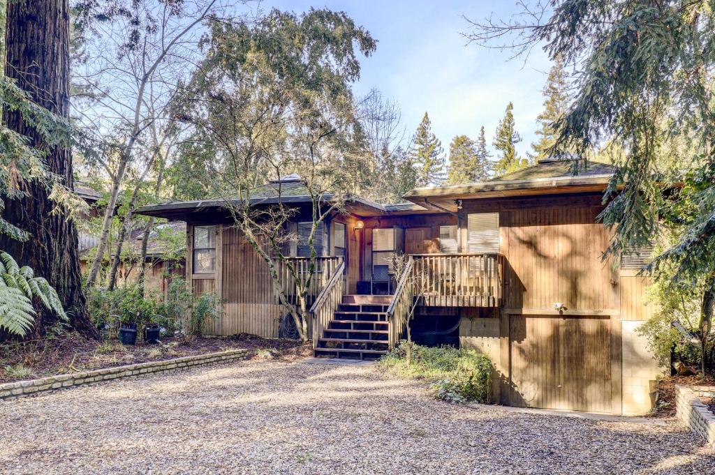 Custom Riverside Home with Beach On Golf Course, Monte Rio – Updated 2023  Prices