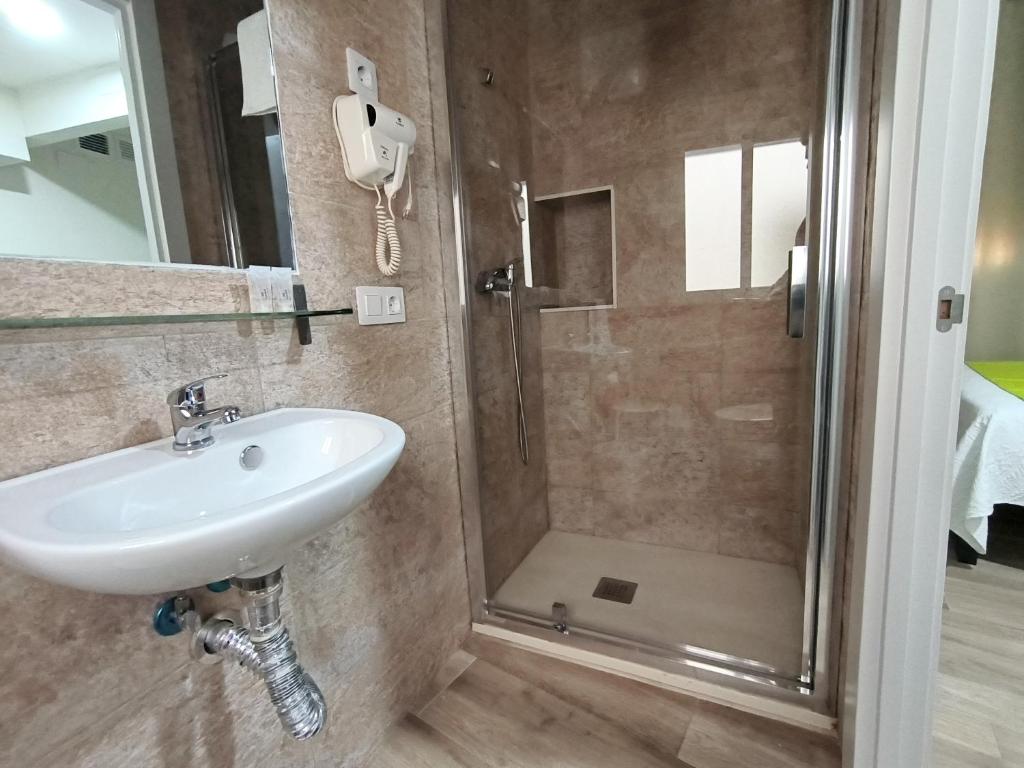 Pension Perez Montilla, Seville – Updated 2023 Prices