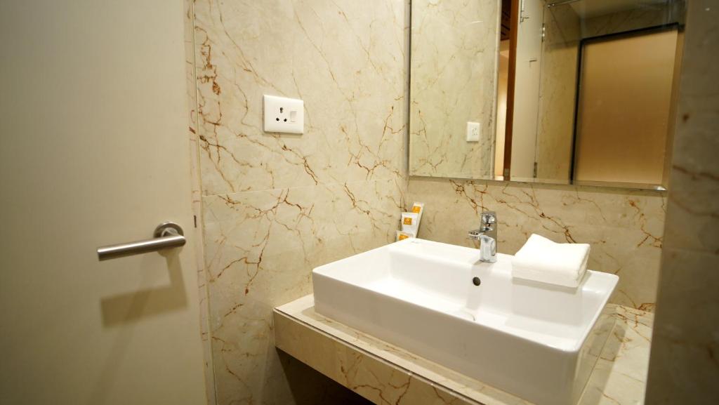 Koupelna v ubytování Antique Regency !! luxurious hotel in digha !!