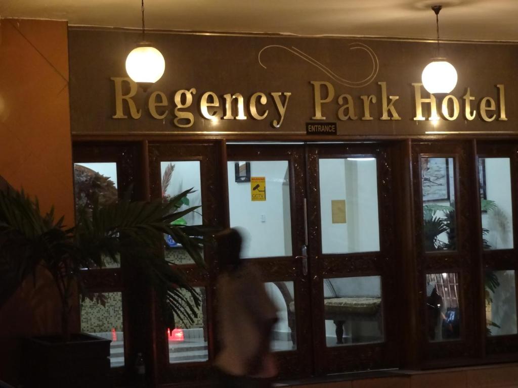 Certifikát, hodnocení, plakát nebo jiný dokument vystavený v ubytování Regency Park Hotel