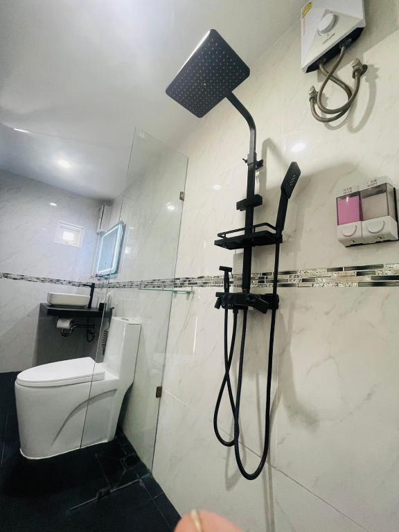 Thonglor Suites Hotel - Resim 40