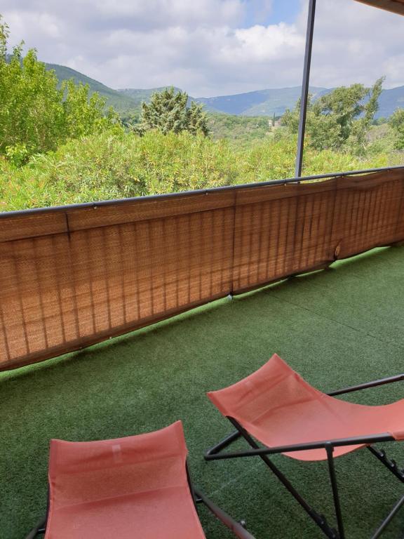 Au Relais Provencal - Chambre Double Avec Vue Montagne Et Terrasse