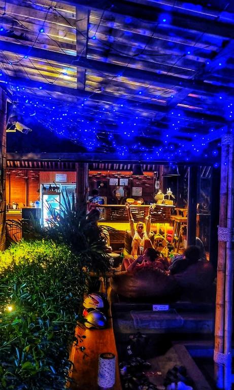 ランタ島にあるAha Lanta Cozy Hostelのギャラリーの写真
