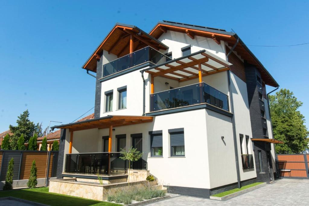 Budynek, w którym mieści się apartament