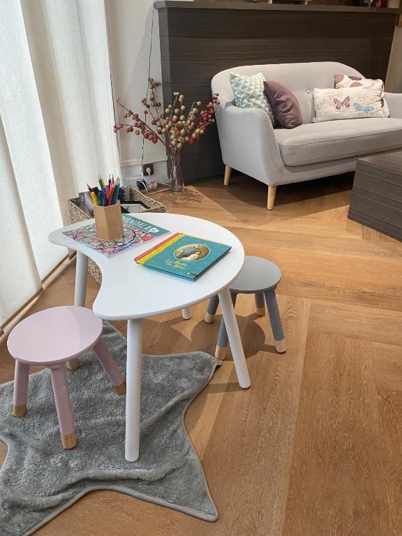 Posezení v ubytování Hotel Restaurant l'Eskemm St Brieuc-Trégueux