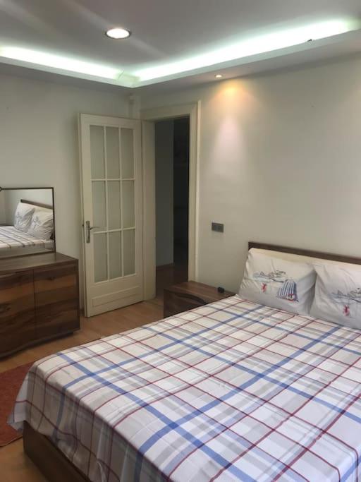 A bed or beds in a room at Cityline1
