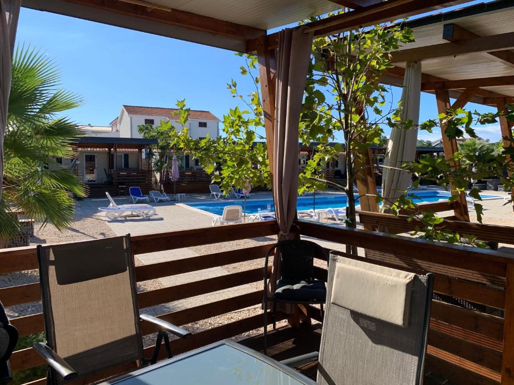 Mobile Home NCY - Pool, Sea & Sunshine