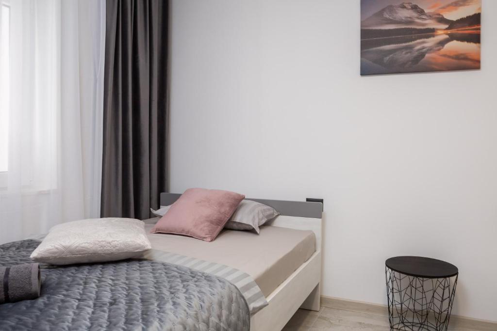 Postel nebo postele na pokoji v ubytování Luxury Apartment Lorena - Private Heated Pool -