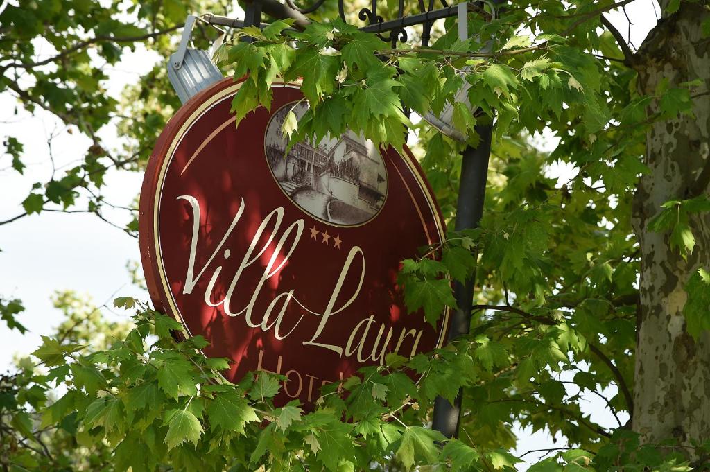 Fotografie z fotogalerie ubytování Hotel Villa Lauri v destinaci Neive