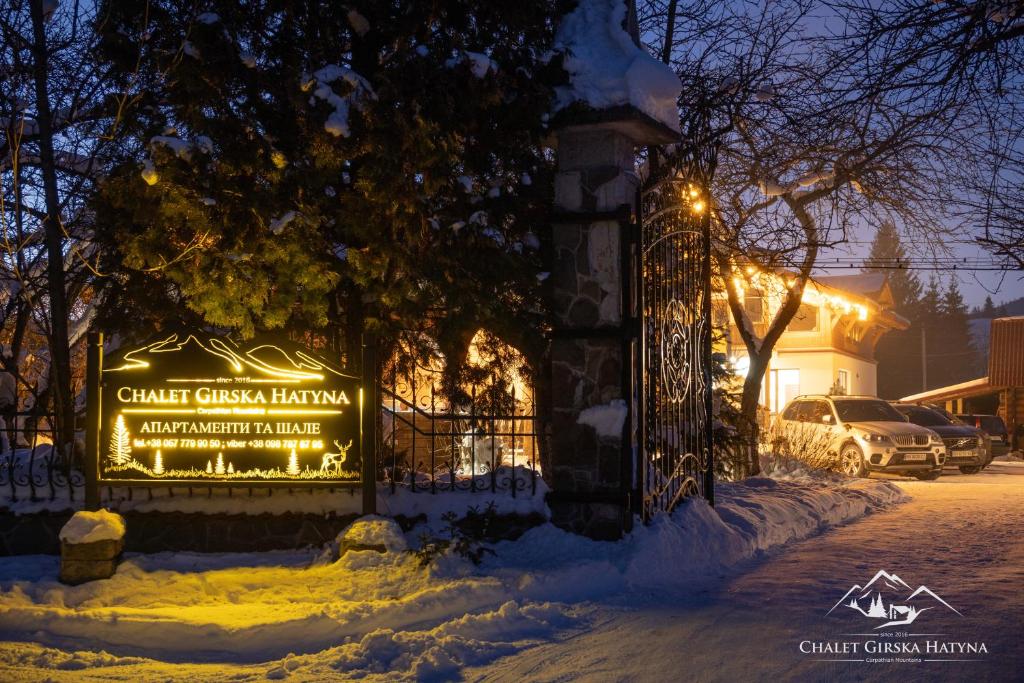 Apartments Chalet Girska Hatyna v zimě