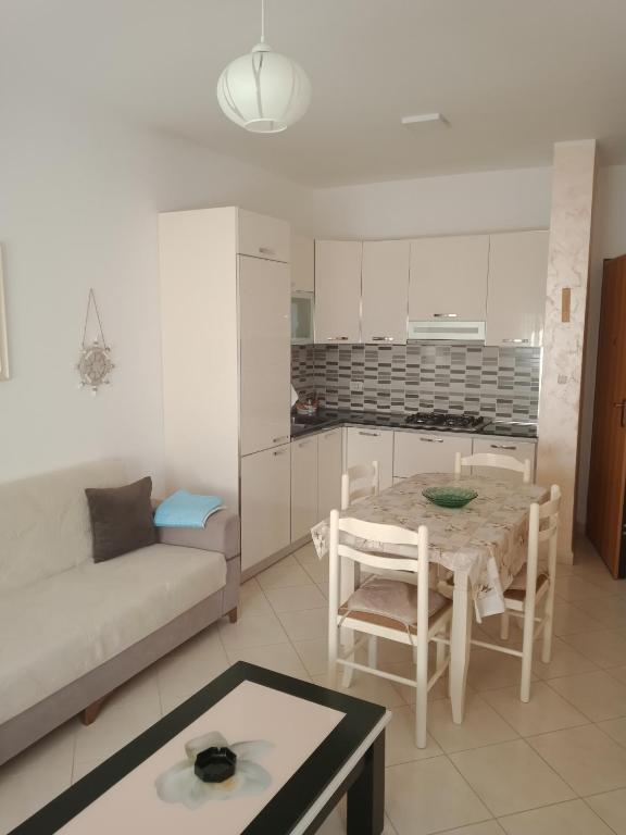 Fotografie z fotogalerie ubytování Lungomare Vlora 1 v destinaci Vlorë