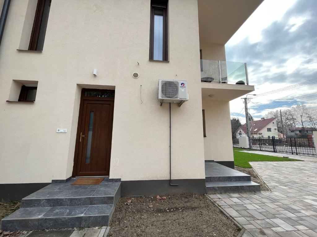Budynek, w którym mieści się apartament