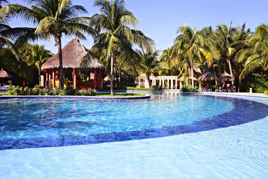 Bazén v ubytování Bahia Principe Grand Coba - All Inclusive nebo v jeho okolí