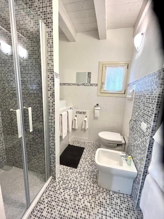 Koupelna v ubytování RESIDENZA SERENA B&B -Centro Storico