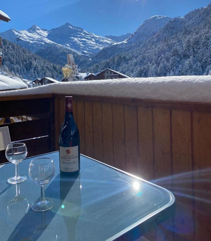 Chalet Olympie, Appartement avec balcon et vue montagne, ski aux pieds, Méribel-Mottaret