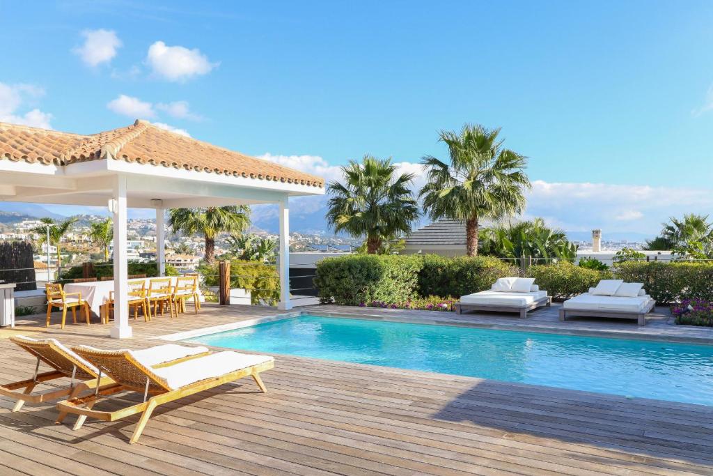 Fotografia z galérie ubytovania Atalaya villa with fantastic views v destinácii Estepona