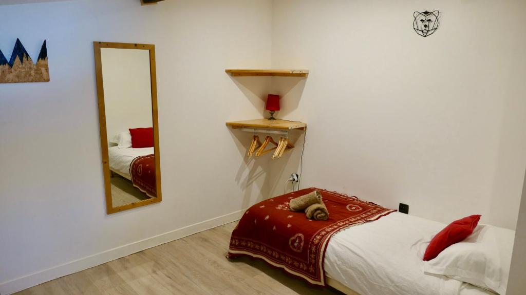 Postel nebo postele na pokoji v ubytování Appartement spacieux 300m2 - Sauna - BBQ - Terrasse