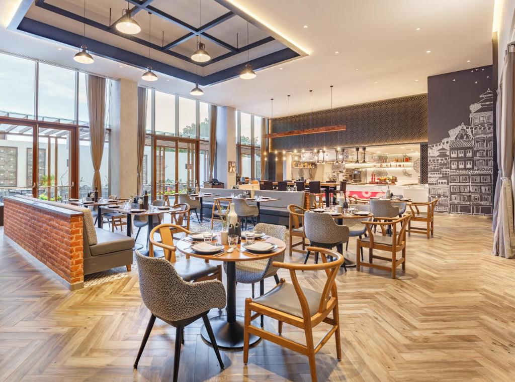 Restaurace v ubytování Hyatt Centric Soalteemode Kathmandu