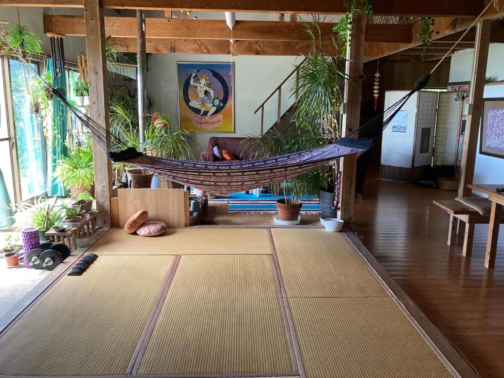 Foto Hachijos asuva majutusasutuse 銀河荘-Galaxy Guesthouse 12歳以下不可 galeriist