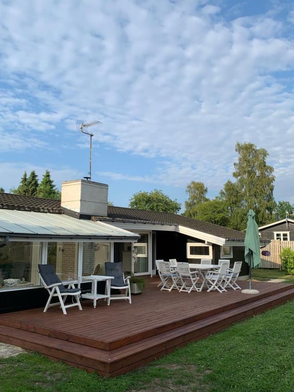 Nyistandsat sommerhus i Hornbæk,tæt på vand og by, Hornbæk Updated