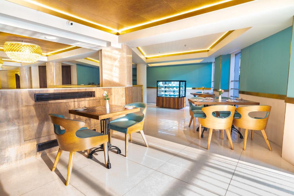 Posezení v ubytování Marine Inn Hotel