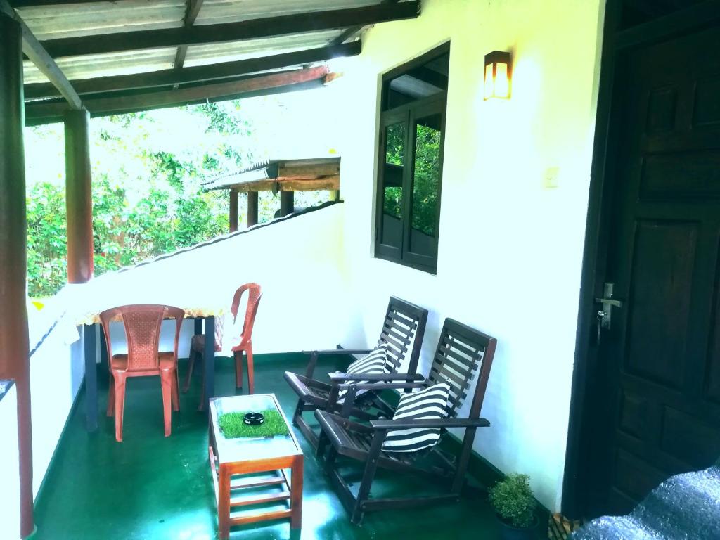 Posezení v ubytování Lakmal Homestay ,10 minutes to Sigiriya Rock