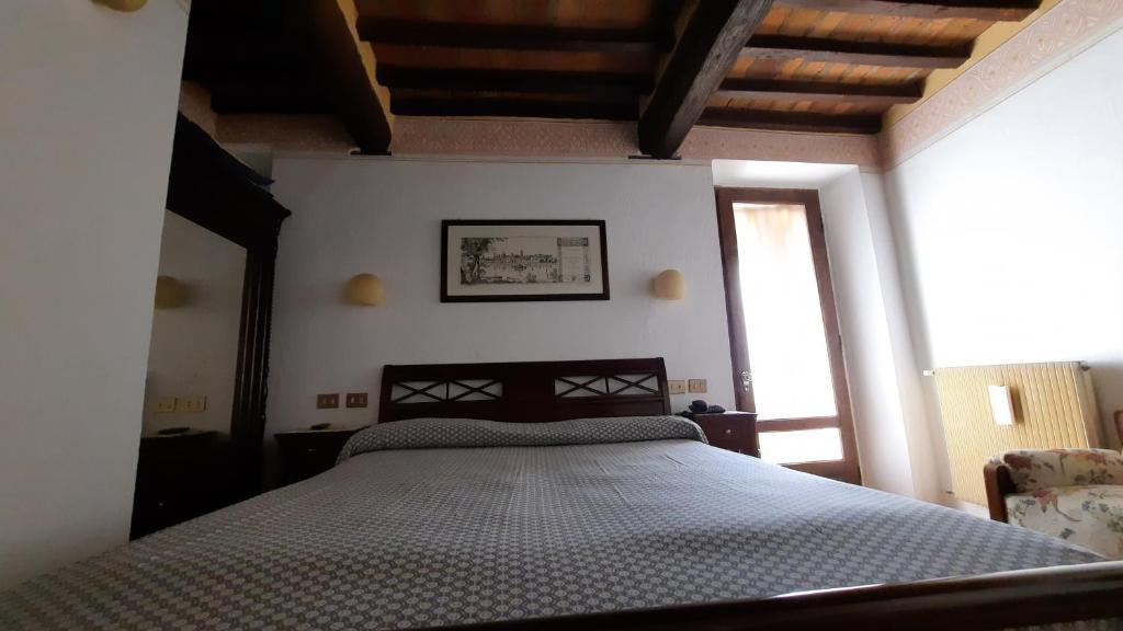 Albergo Giulia Gonzaga - Chambre Double Avec Balcon