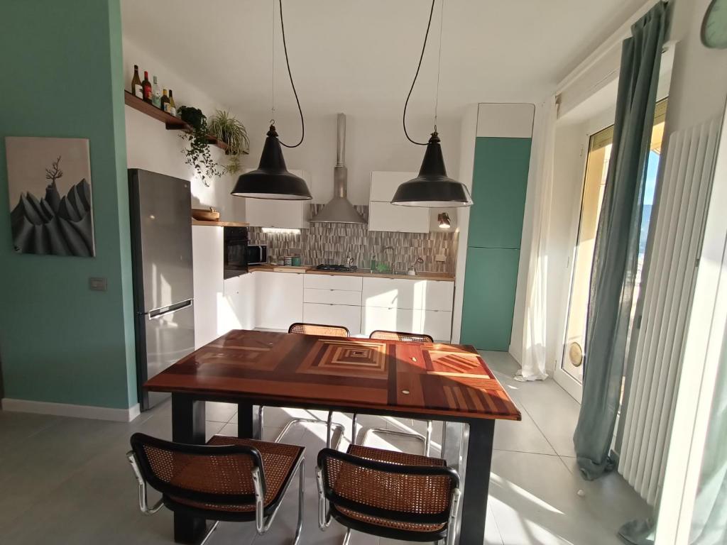 Cucina o angolo cottura di City View! Panoramic Apartment overlooking La Spezia