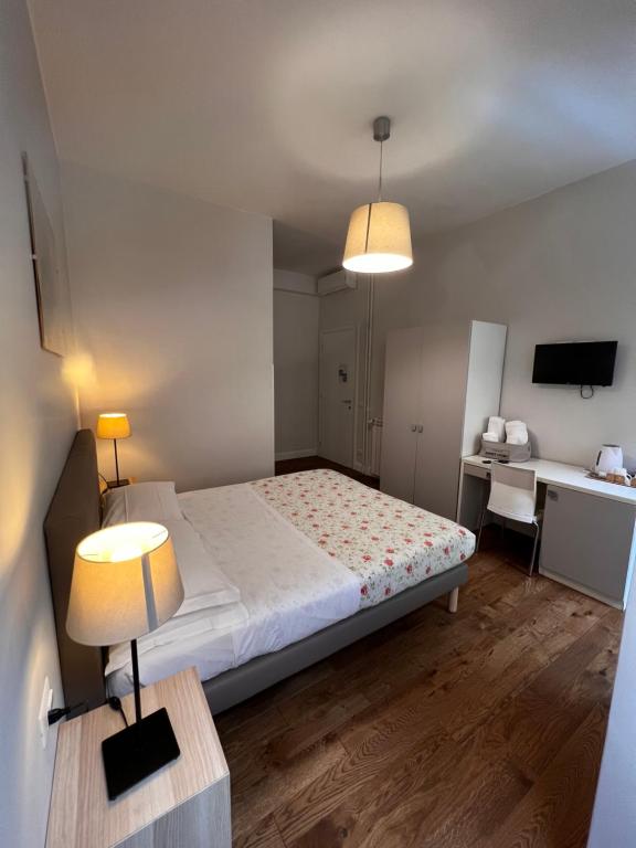 Infinity Castle - Deluxe Double Room