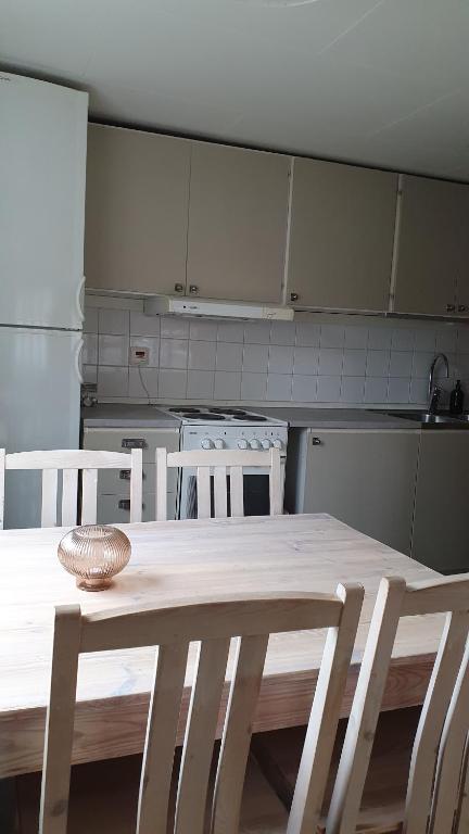 Kuchyň nebo kuchyňský kout v ubytování Epokgården