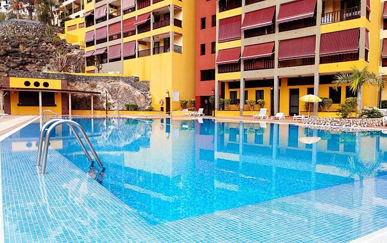 Hồ bơi trong/gần Lovely 1-bedroom apartment whit pool