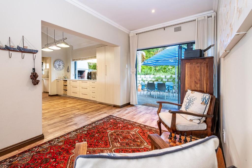 Waterside Holiday House - Image 13