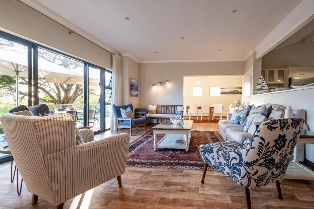 Waterside Holiday House - Image 15