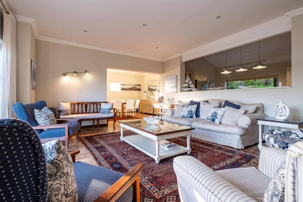 Waterside Holiday House - Image 16