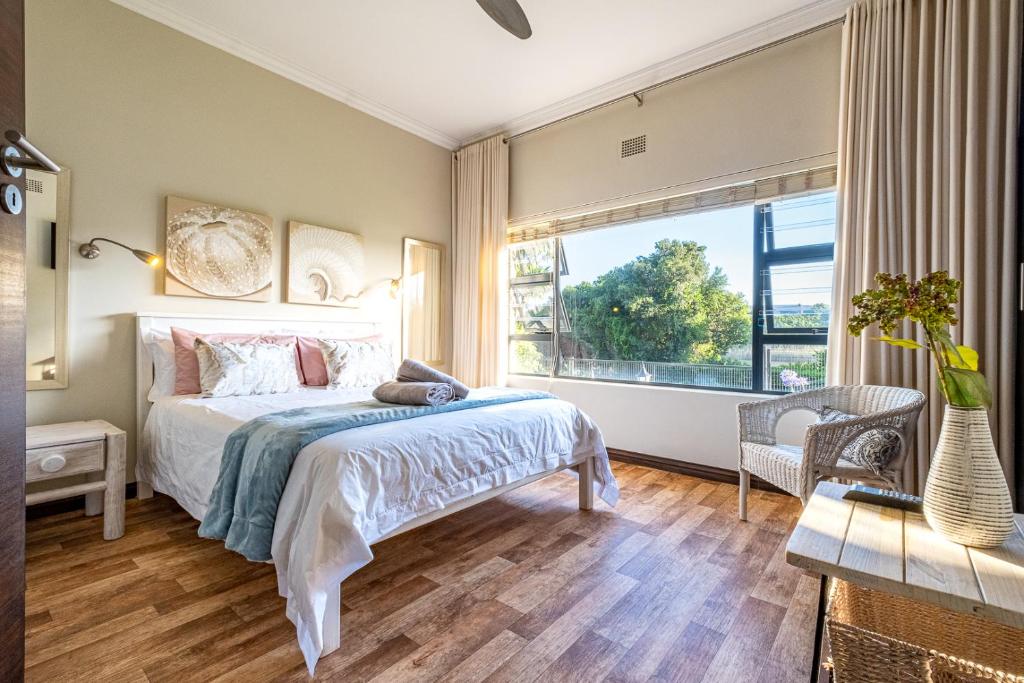 Waterside Holiday House - Image 6