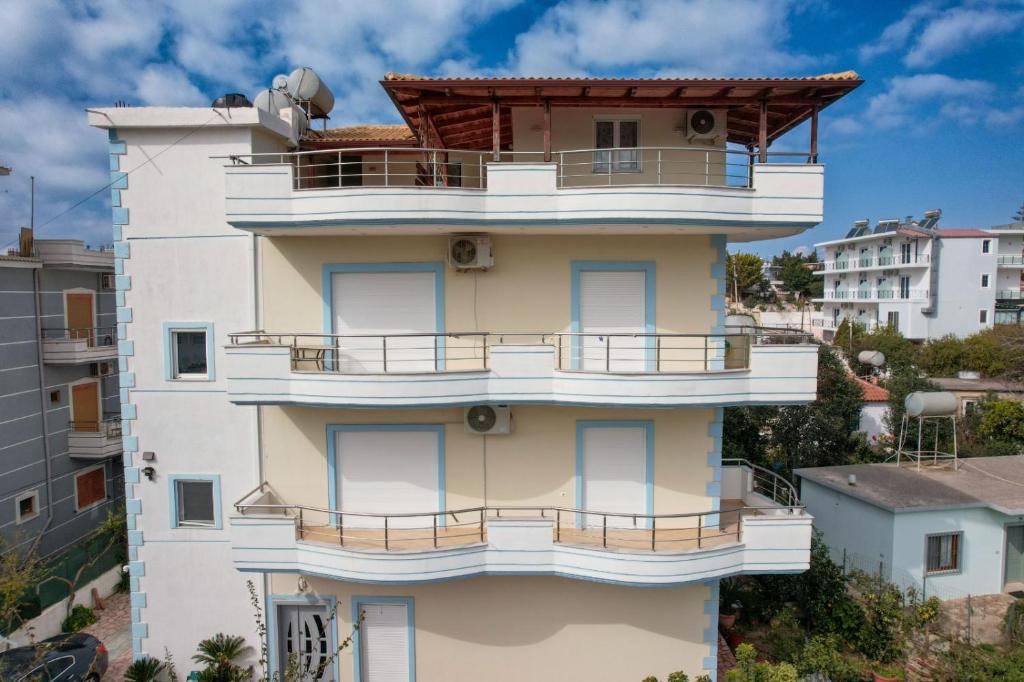 Kristal Apartments - Imazhi 5
