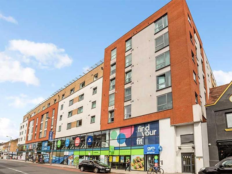 Apartment *Studio Flat in EALING BROADWAY*, Ealing, UK