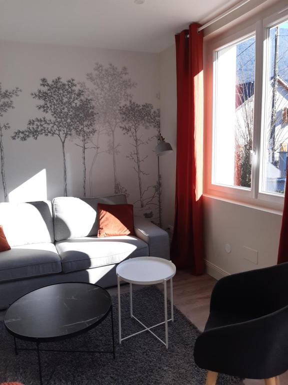 Posedenie v ubytovaní T3 neuf 65m2 5 personnes avec jardin au calme, ménage inclus, local vélo
