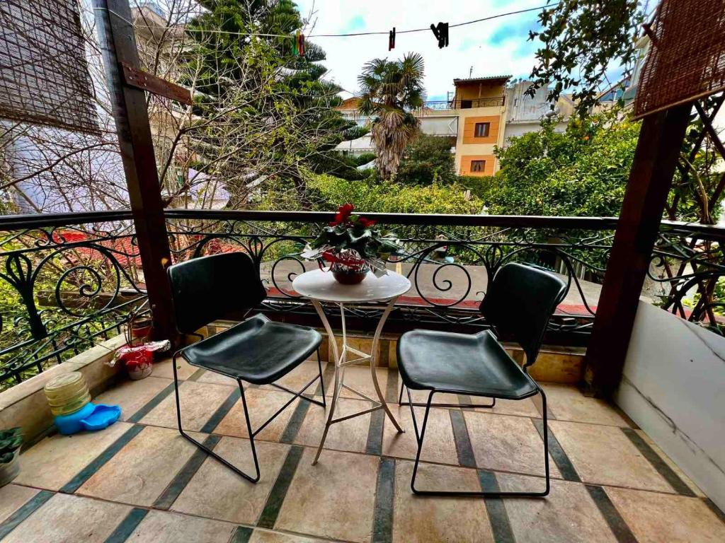 Balkon lub taras w obiekcie Όμορφο Κατάλυμα στην Άνω Πόλη Πάτρας