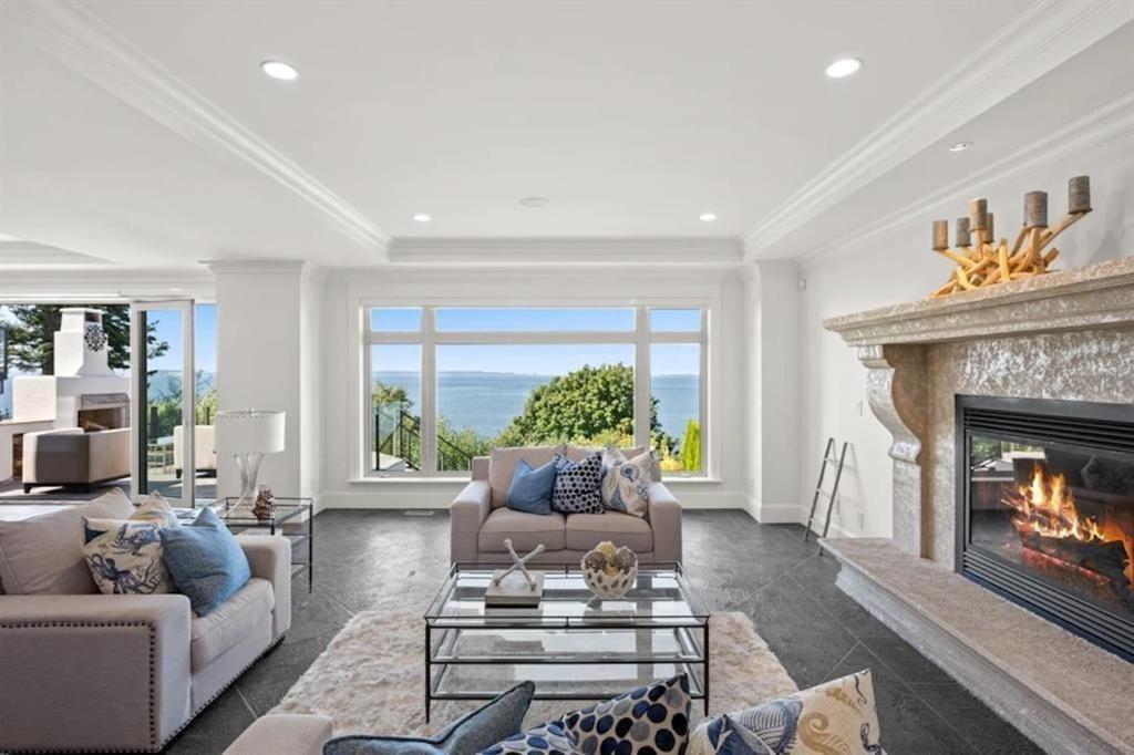 Crescent beach deluxe house
