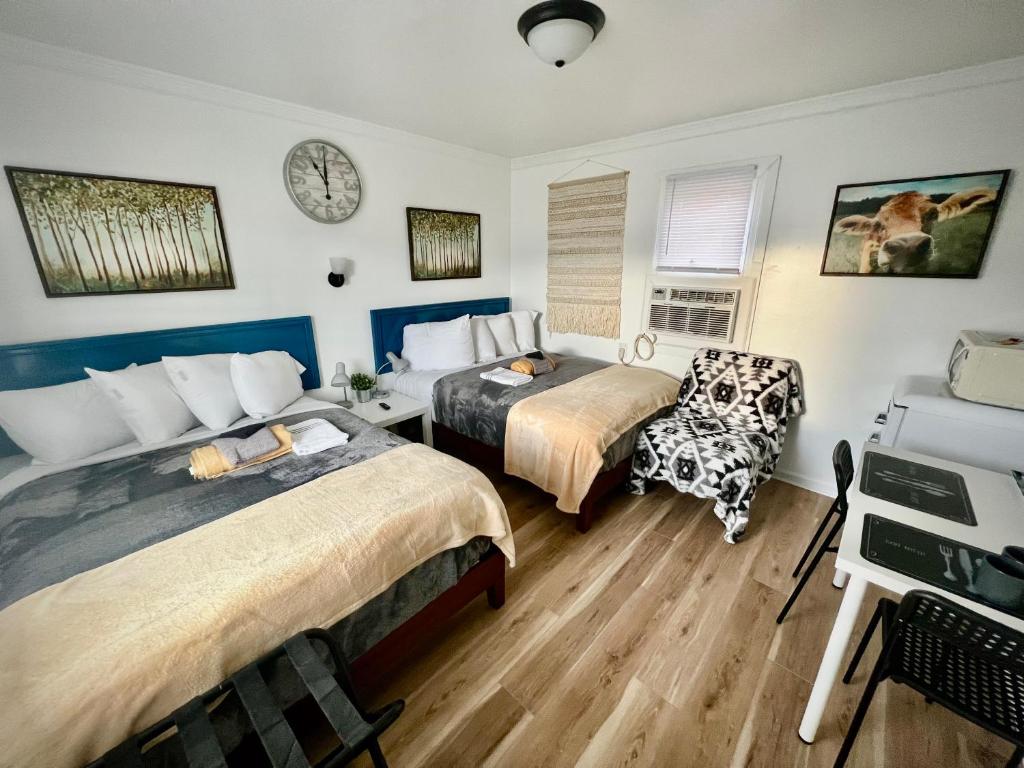Postel nebo postele na pokoji v ubytování Cobmin Ridge Motel