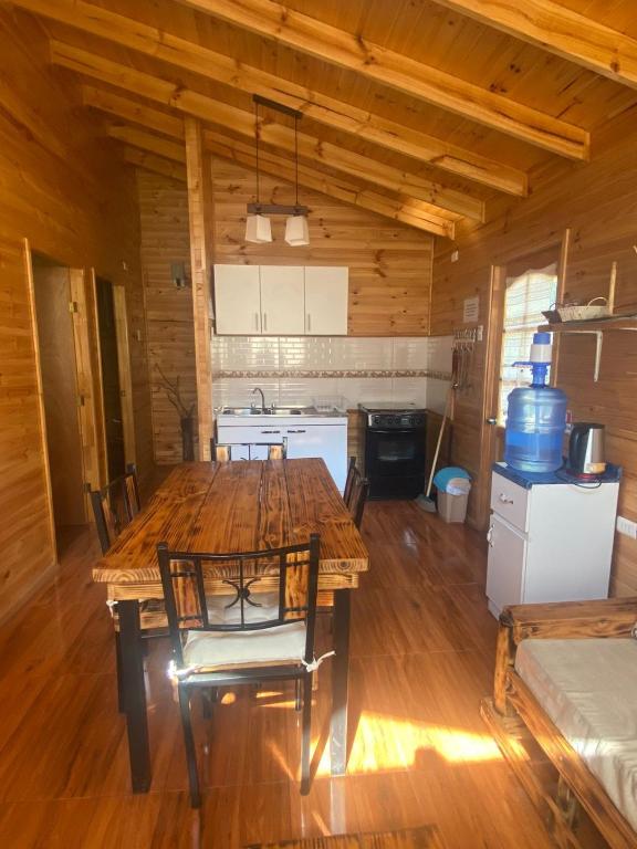 Kuchyň nebo kuchyňský kout v ubytování Cabañas Lihuén SPA