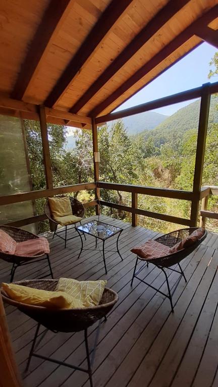 Balkón nebo terasa v ubytování Cabañas Lihuén SPA
