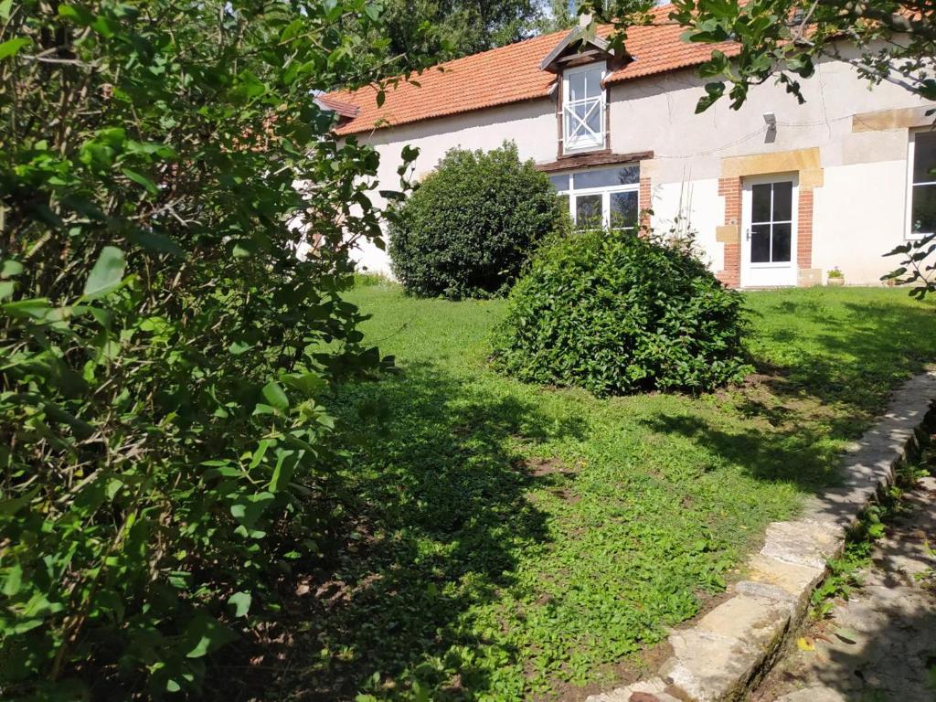 Fotografia z galérie ubytovania Ressourcez-vous dans cette ferme avec cheminée, jardin, terrasse couverte et équipements modernes - FR-1-489-435 v destinácii Gouise