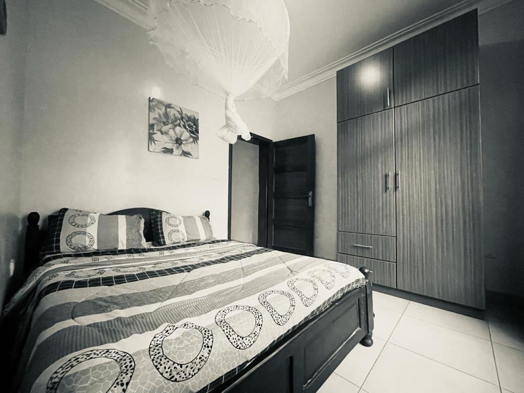 Room in House - Standard Queen Bedroom akagera myplace (Kigali) –  oppdaterte priser for 2024